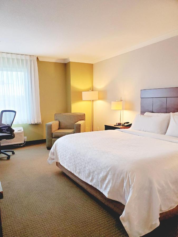Holiday Inn Express Hotel & Suites Portland-Northwest Downtown By Ihg Екстериор снимка